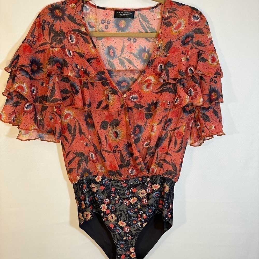 Zara Bodysuit Womens Size S Boho Cottage Core Flowers Pink Black Layer Ruffles